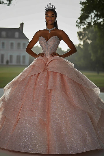 Robe de bal rose scintillante sans bretelles à paillettes à volants Quinceanera